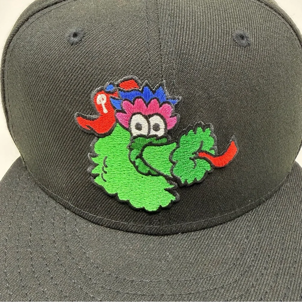 New Era MLB Phillies Phanatic Mascot Black Fitted Baseball Hat Size 7 3/4 - Picture 3 of 10